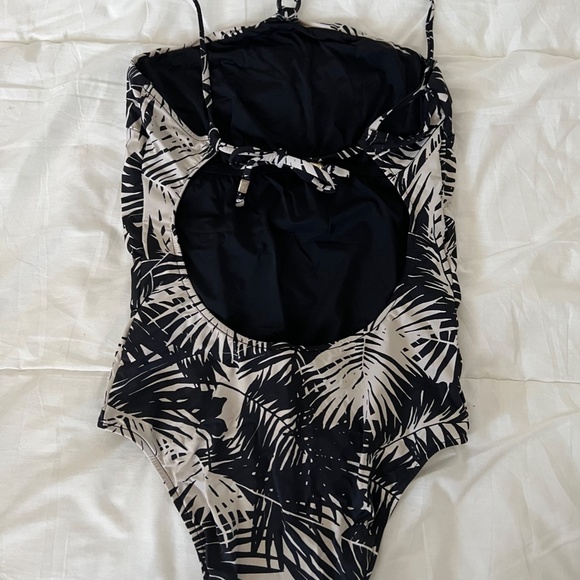 Women's Secret Swimsuit - Picture 4 of 5